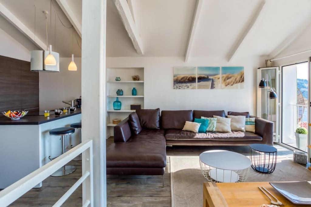 #40 Bright Sea View Suite For 6 2Mins Walk Port & Sea Villefranche-sur-Mer Exteriör bild