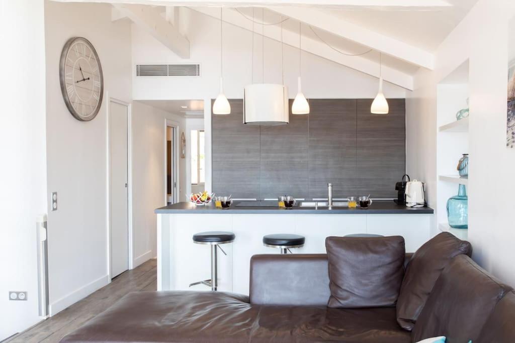 #40 Bright Sea View Suite For 6 2Mins Walk Port & Sea Villefranche-sur-Mer Exteriör bild