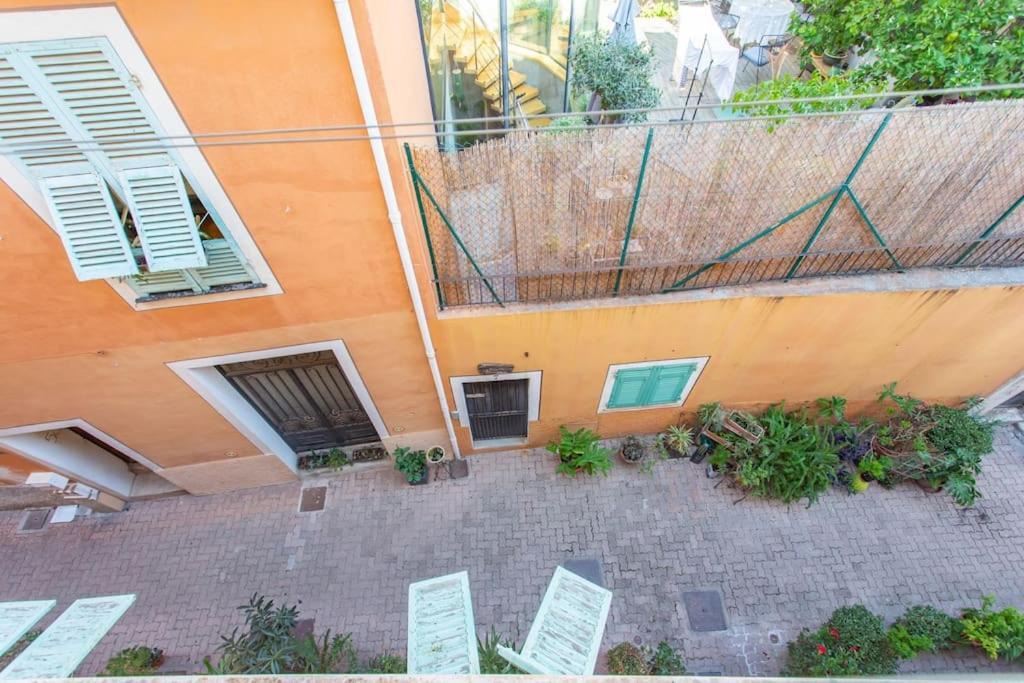 #40 Bright Sea View Suite For 6 2Mins Walk Port & Sea Villefranche-sur-Mer Exteriör bild