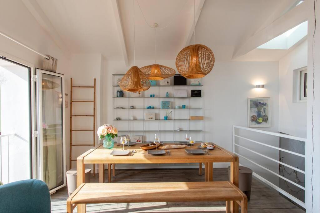 #40 Bright Sea View Suite For 6 2Mins Walk Port & Sea Villefranche-sur-Mer Exteriör bild