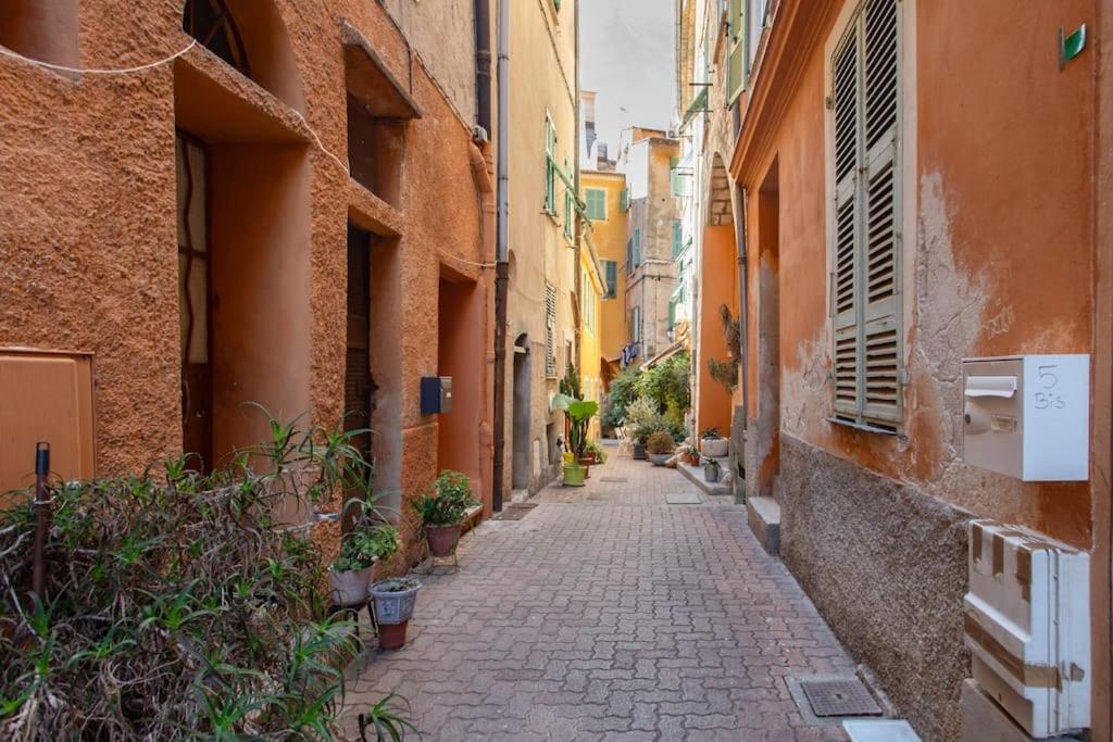#40 Bright Sea View Suite For 6 2Mins Walk Port & Sea Villefranche-sur-Mer Exteriör bild