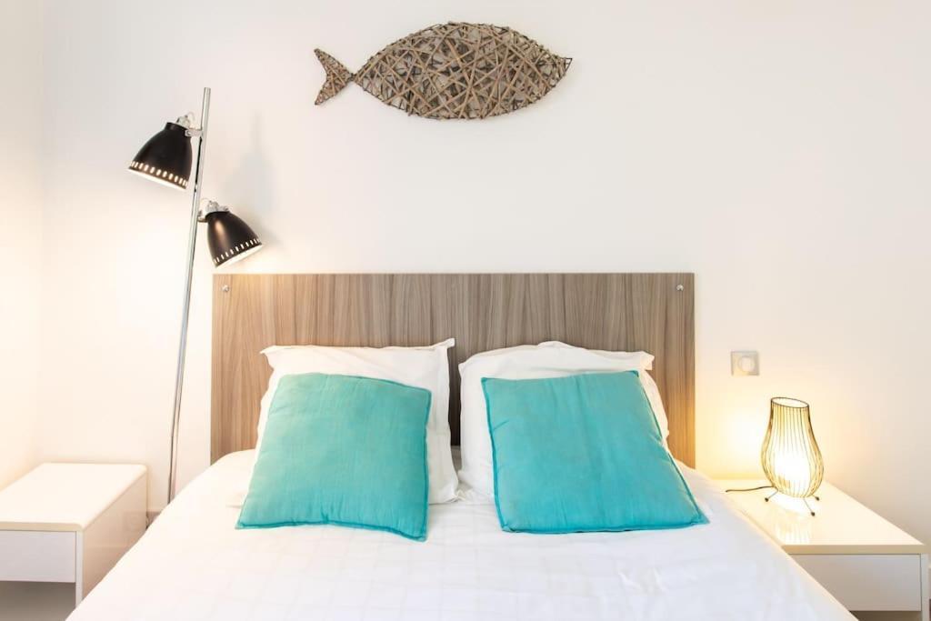 #40 Bright Sea View Suite For 6 2Mins Walk Port & Sea Villefranche-sur-Mer Exteriör bild