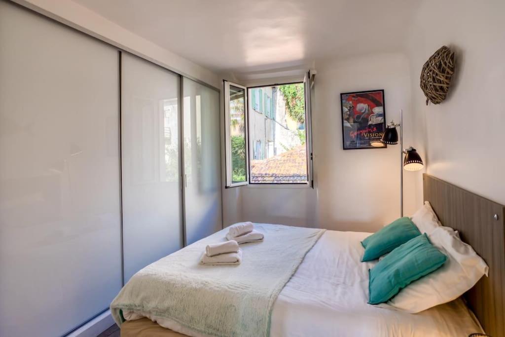 #40 Bright Sea View Suite For 6 2Mins Walk Port & Sea Villefranche-sur-Mer Exteriör bild